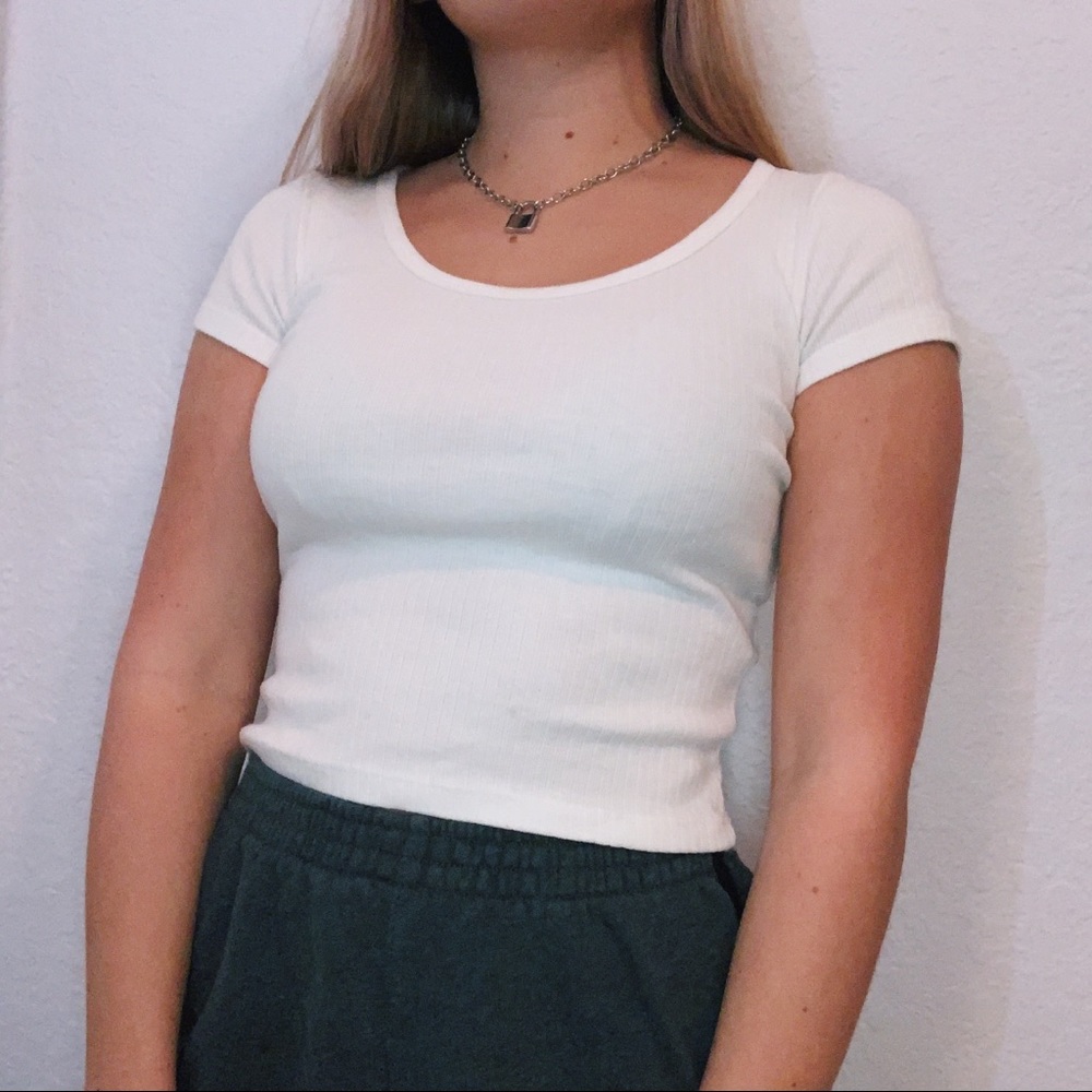 Brandy Melville Zelly Top